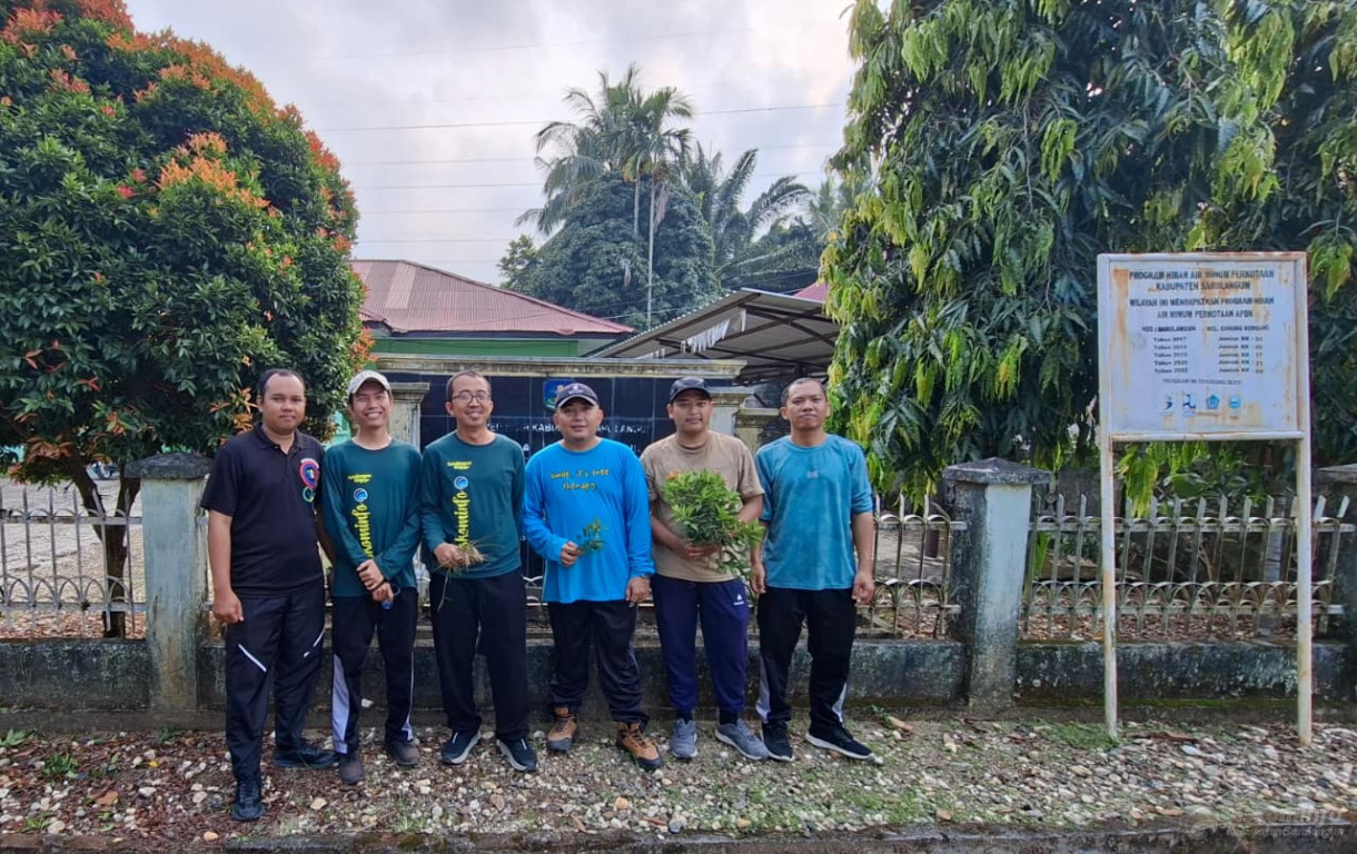 Kegiatan Jumat Gotong Royong bertempat di Kec. Singkut