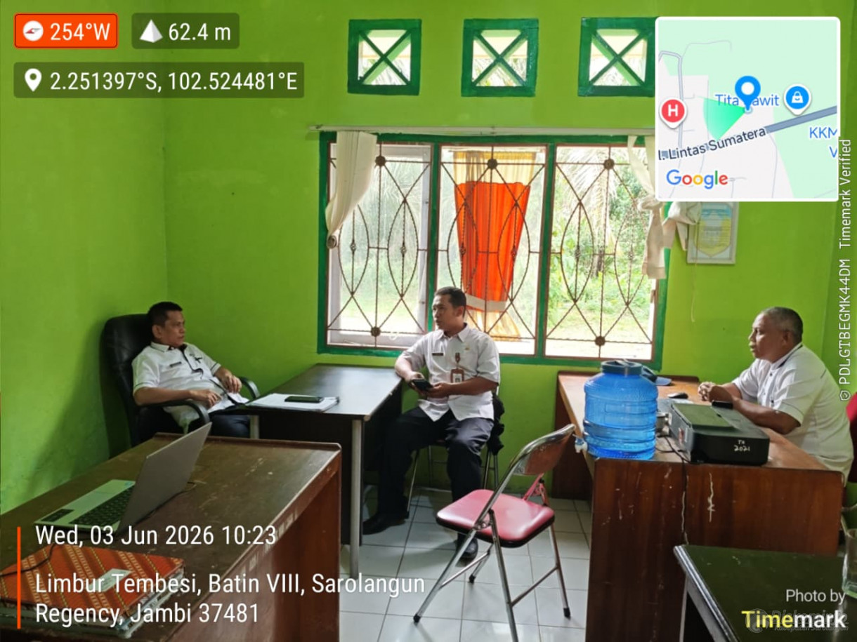 Melakukan pengambilan data dan bukti dukung daerah blank spot di Desa Teluk Kecimbung,Kecamatan Bathin VIII, Kabupaten Sarolangun
